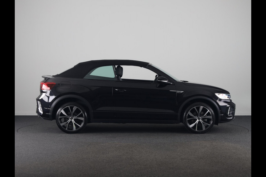 Volkswagen T-Roc Cabrio 1.5 TSI R-Line 150 pk Automaat (DSG) | Navigatie | Trekhaak (afneembaar) | Windscherm | Parkeersensoren (Park assist) | Achteruitrijcamera | Stoelverwarming | R-Line |