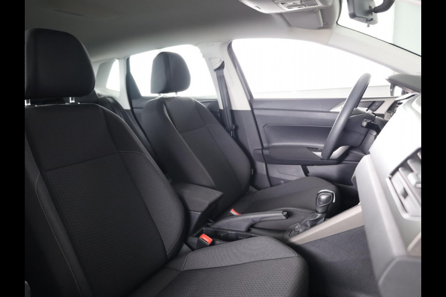 Volkswagen Polo 1.0 TSI Comfortline 95 pk Automaat (DSG) | Navigatie | Parkeersensoren | Adaptieve cruise control |