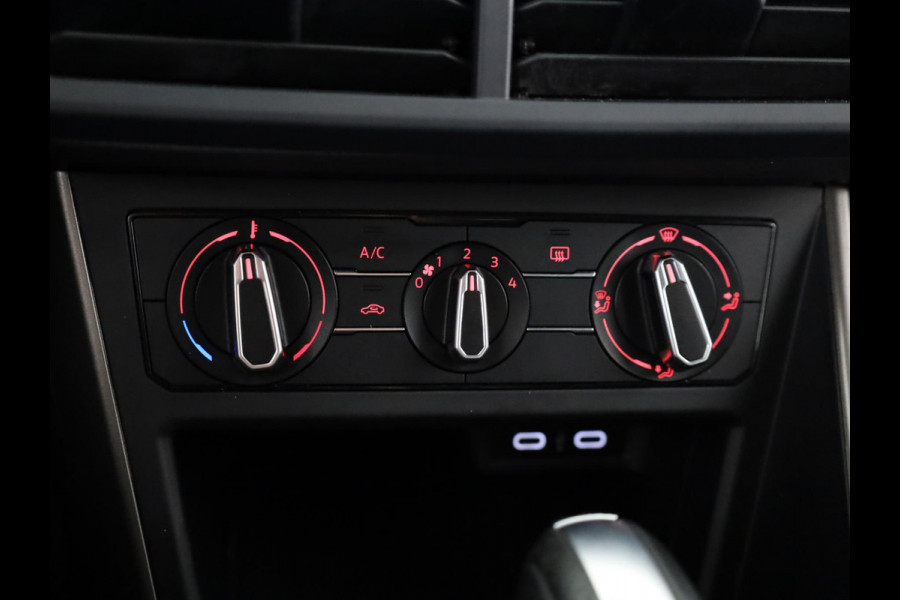 Volkswagen Polo 1.0 TSI Comfortline 95 pk Automaat (DSG) | Navigatie | Parkeersensoren | Adaptieve cruise control |