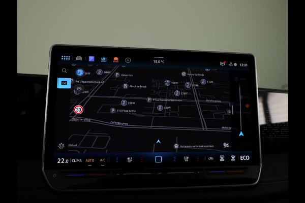 Volkswagen Tiguan 1.5 eHybrid R-Line Edition 272 pk Automaat (DSG) | Verlengde garantie | Navigatie | Panoramadak | Trekhaak (wegklapbaar) | Parkeersensoren (Park assist) | Rondomzicht camera | Lederen bekleding | R-Line |