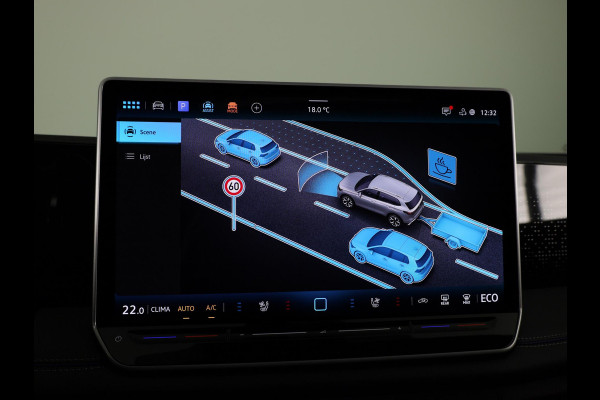 Volkswagen Tiguan 1.5 eHybrid R-Line Edition 272 pk Automaat (DSG) | Verlengde garantie | Navigatie | Panoramadak | Trekhaak (wegklapbaar) | Parkeersensoren (Park assist) | Rondomzicht camera | Lederen bekleding | R-Line |
