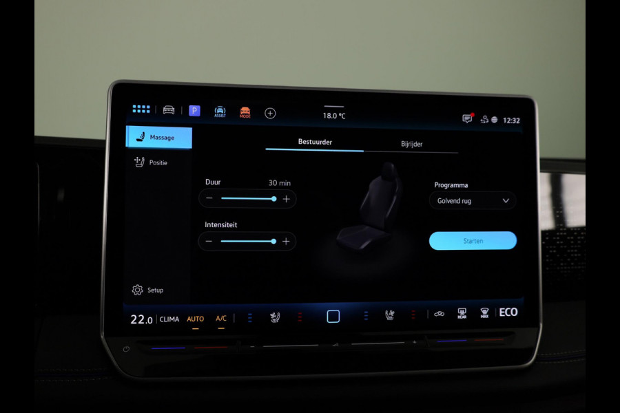 Volkswagen Tiguan 1.5 eHybrid R-Line Edition 272 pk Automaat (DSG) | Verlengde garantie | Navigatie | Panoramadak | Trekhaak (wegklapbaar) | Parkeersensoren (Park assist) | Rondomzicht camera | Lederen bekleding | R-Line |