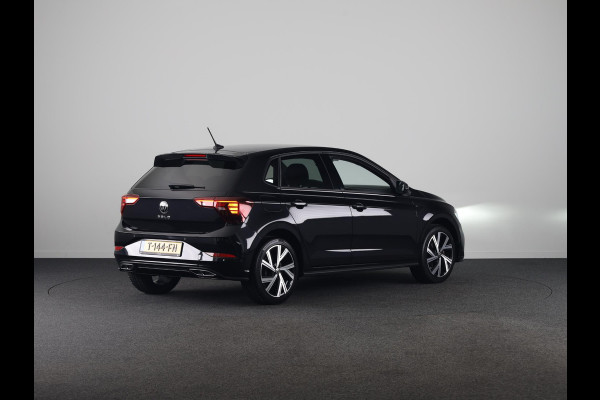 Volkswagen Polo 1.0 TSI R-Line 95PK | Camera | Stoelverwarming | 18 Inch | Parkeersensoren | Navigatie |