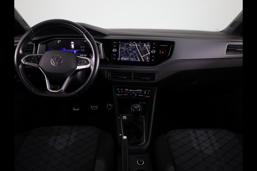 Volkswagen Polo 1.0 TSI R-Line 95PK | Camera | Stoelverwarming | 18 Inch | Parkeersensoren | Navigatie |