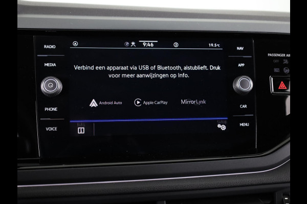 Volkswagen Polo 1.0 TSI R-Line 95PK | Camera | Stoelverwarming | 18 Inch | Parkeersensoren | Navigatie |