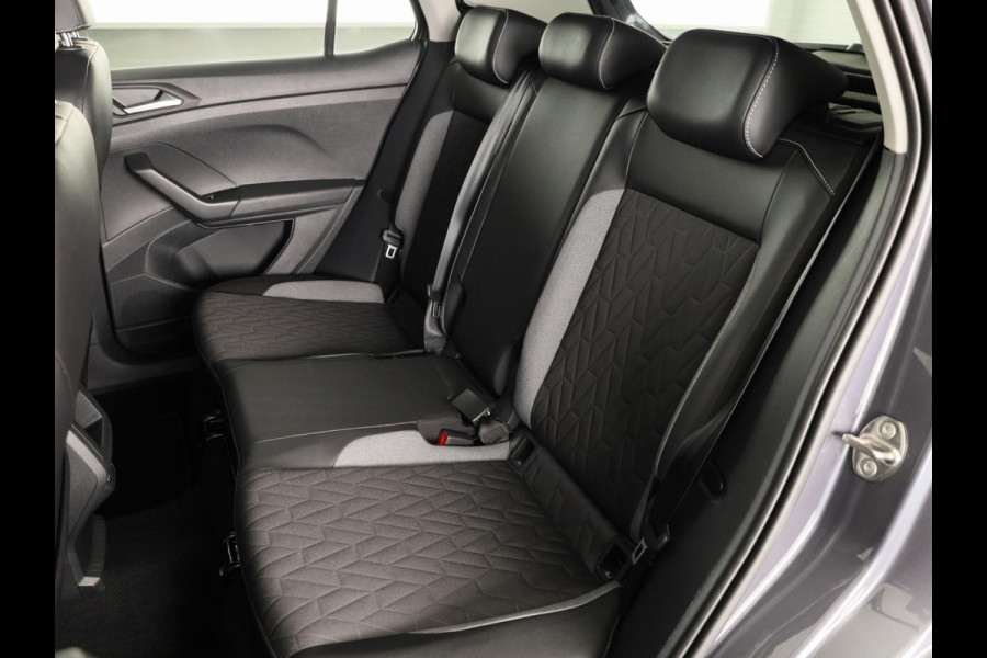 Volkswagen T-Cross 1.0 TSI Life Edition Goal 95PK | Navigatie | Parkeersensoren voor en achter | Stoelverwarming |