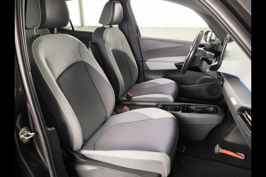 Volkswagen ID.3 First Plus 58 kWh | SoH 86,98% | 204 PK | Navigatie | 19" Lm velgen | Parkeercamera |