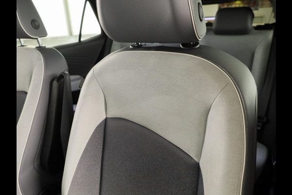 Volkswagen ID.3 First Plus 58 kWh | SoH 86,98% | 204 PK | Navigatie | 19" Lm velgen | Parkeercamera |