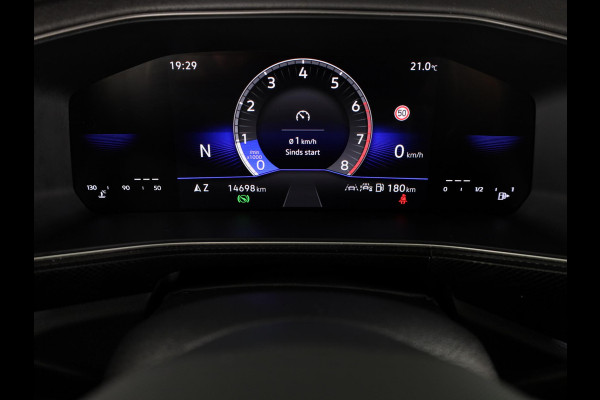 Volkswagen T-Cross 1.5 TSI R-Line 150pk DSG | Trekhaak | Navigatie | Parkeercamera | PDC