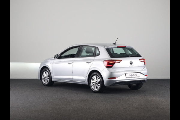 Volkswagen Polo 1.0 TSI Style 95 pk | Navigatie | Parkeersensoren | Autom. airco | Stoelverwarming | Apple Carplay/Android Auto |