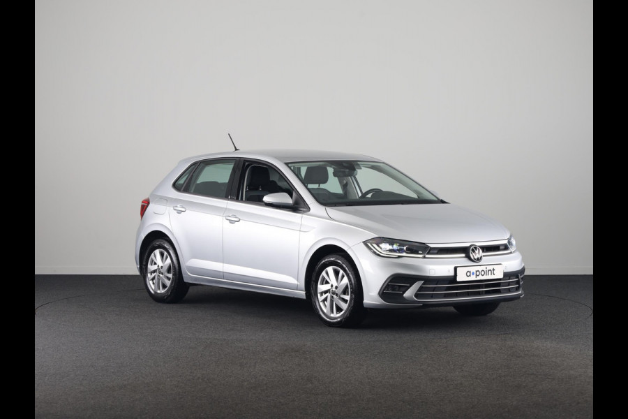 Volkswagen Polo 1.0 TSI Style 95 pk | Navigatie | Parkeersensoren | Autom. airco | Stoelverwarming | Apple Carplay/Android Auto |