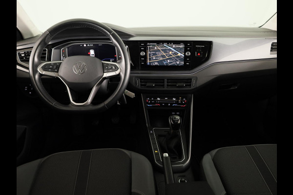 Volkswagen Polo 1.0 TSI Style 95 pk | Navigatie | Parkeersensoren | Autom. airco | Stoelverwarming | Apple Carplay/Android Auto |