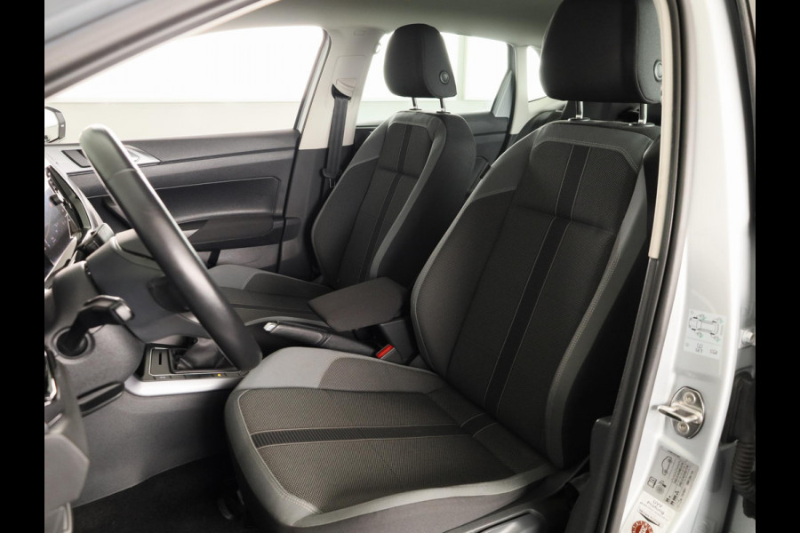 Volkswagen Polo 1.0 TSI Style 95 pk | Navigatie | Parkeersensoren | Autom. airco | Stoelverwarming | Apple Carplay/Android Auto |