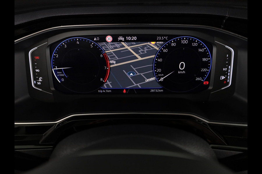 Volkswagen Polo 1.0 TSI Style 95 pk | Navigatie | Parkeersensoren | Autom. airco | Stoelverwarming | Apple Carplay/Android Auto |