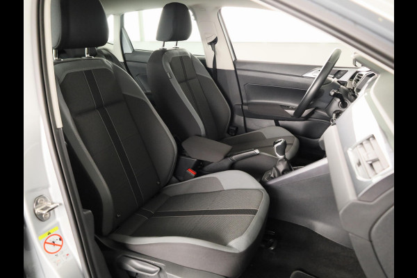 Volkswagen Polo 1.0 TSI Style 95 pk | Navigatie | Parkeersensoren | Autom. airco | Stoelverwarming | Apple Carplay/Android Auto |