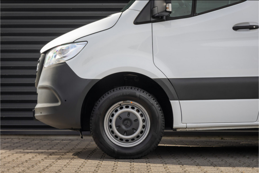 Mercedes-Benz Sprinter 317 L3H2 RWD Trekhaak - MBUX