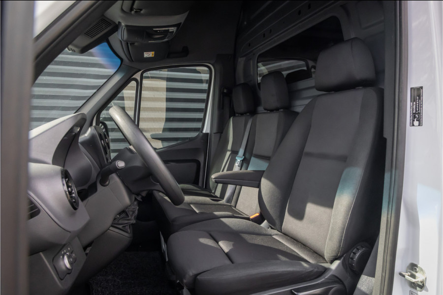 Mercedes-Benz Sprinter 317 L3H2 RWD Trekhaak - MBUX