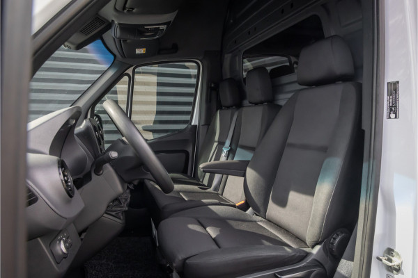 Mercedes-Benz Sprinter 317 L3H2 RWD Trekhaak - MBUX