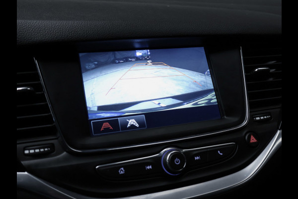 Opel Astra Sports Tourer 1.2 Design & Tech Sport (APPLE CARPLAY,NAVI,CAMERA,PDC,CLIMATE,CRUISE,GETINT,SPORTSTOELEN,LM VELGEN)