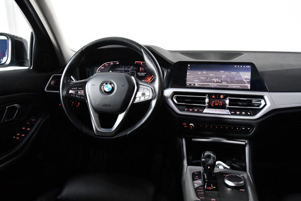 BMW 3-serie 330i M-Pakket, Pano, Bodykit, Applecarplay