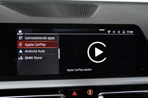 BMW 3-serie 330i M-Pakket, Pano, Bodykit, Applecarplay