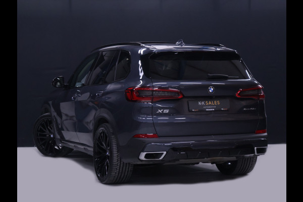 BMW X5 xDrive45e High Executive [PANORAMADAK, APPLE CARPLAY, HEAD-UP DISPLAY, ADAPTIVE CRUISE, ANDROID, TREKHAAK ELEKTRISCH, STOELVERWARMING, COMFORTSTOELEN, NIEUWSTAAT]