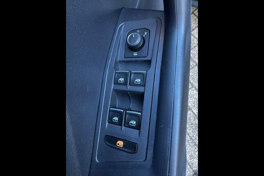 Volkswagen T-Roc 1.0 TSI Style Beats Airco,Navigatie,Camera,Panoramadak