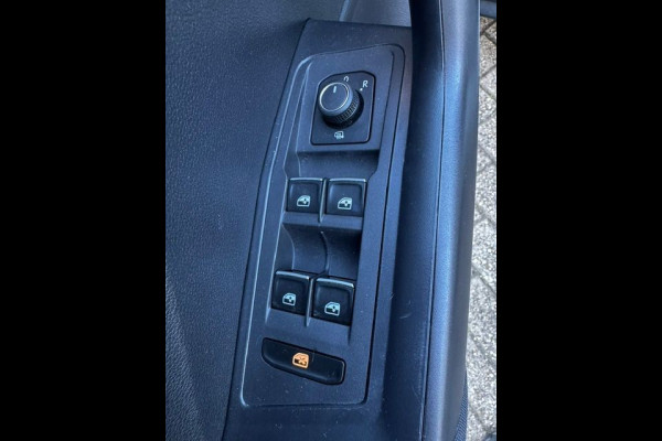 Volkswagen T-Roc 1.0 TSI Style Beats Airco,Navigatie,Camera,Panoramadak