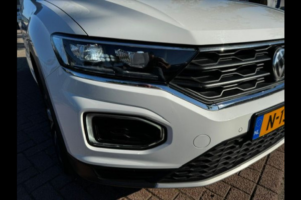 Volkswagen T-Roc 1.0 TSI Style Beats Airco,Navigatie,Camera,Panoramadak