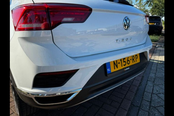 Volkswagen T-Roc 1.0 TSI Style Beats Airco,Navigatie,Camera,Panoramadak