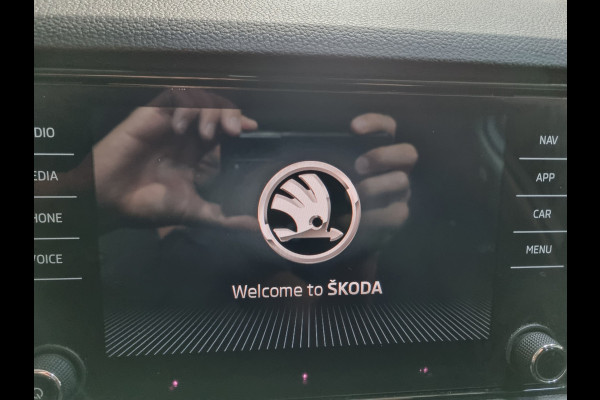 Škoda Karoq 1.0 TSI Ambition Business ✅NETTE AUTO ✅CARPLAY  ✅TREKHAAK