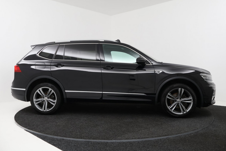 Volkswagen Tiguan Allspace 1.5 TSI Highline Business R (PANORAMADAK, DIGITALE COCKPIT, 360 CAMERA, STOELVERWARMING, 1e EIGENAAR)