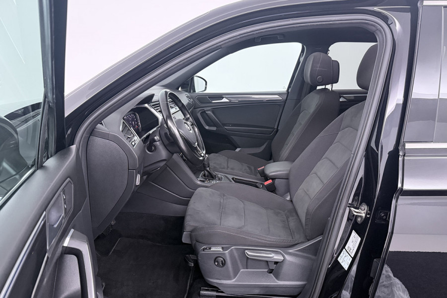 Volkswagen Tiguan Allspace 1.5 TSI Highline Business R (PANORAMADAK, DIGITALE COCKPIT, 360 CAMERA, STOELVERWARMING, 1e EIGENAAR)