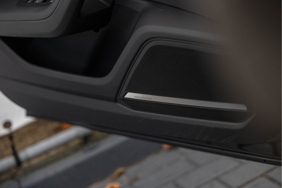 Audi RS6 Avant 4.0 TFSI 600pk Quattro Pano Keramisch Urban B&O Carbon Standkachel 4-wielsturing