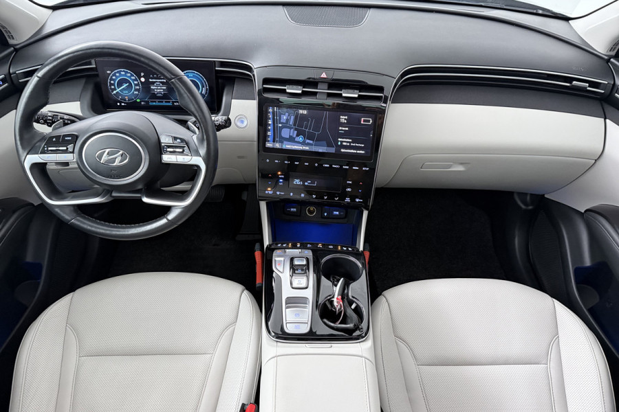 Hyundai Tucson 1.6 T-GDI PHEV Premium Sky 4WD (PANORAMADAK, TREKHAAK, 360 CAMERA, STOEL/-STUURVERWARMING, STOELKOELING, 1e EIG)