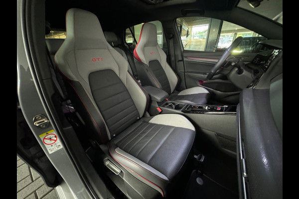 Volkswagen Golf 2.0 TSI GTI Clubsport Pano|Memory|Keyless|IQ