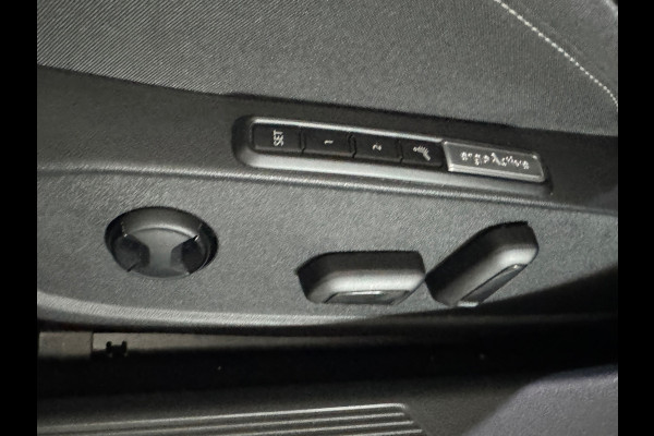 Volkswagen Golf 1.5 TSI Highline Keyless|IQ|Camera|Massage