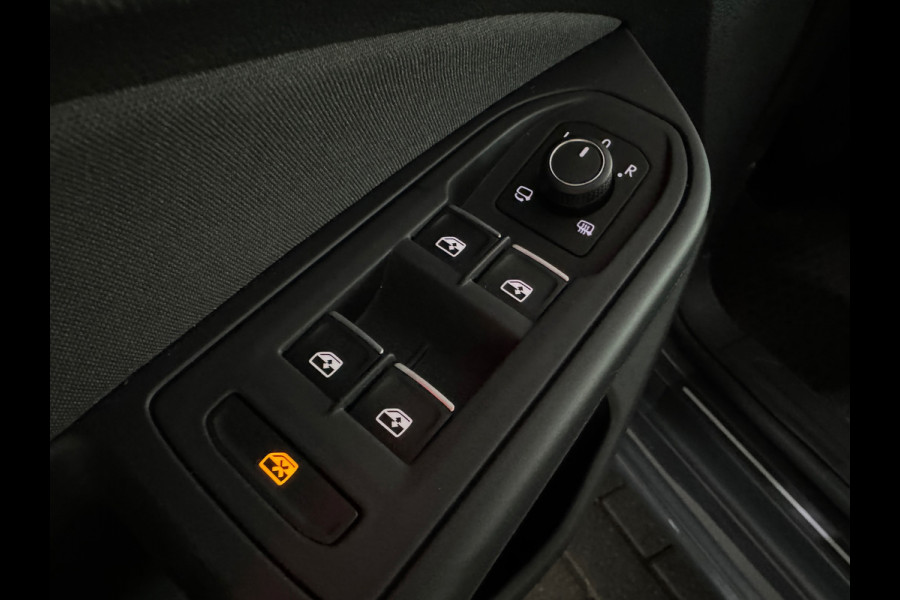 Volkswagen Golf 1.5 TSI Highline Keyless|IQ|Camera|Massage