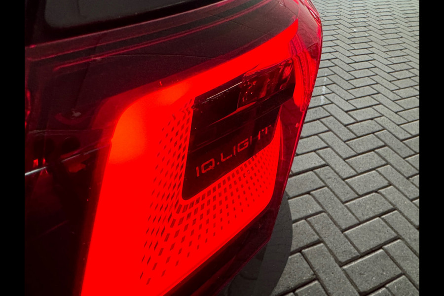 Volkswagen Golf 1.5 TSI Highline Keyless|IQ|Camera|Massage