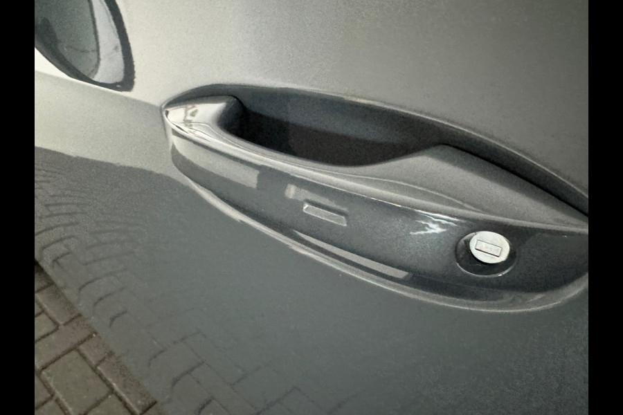 Volkswagen Golf 1.5 TSI Highline Keyless|IQ|Camera|Massage