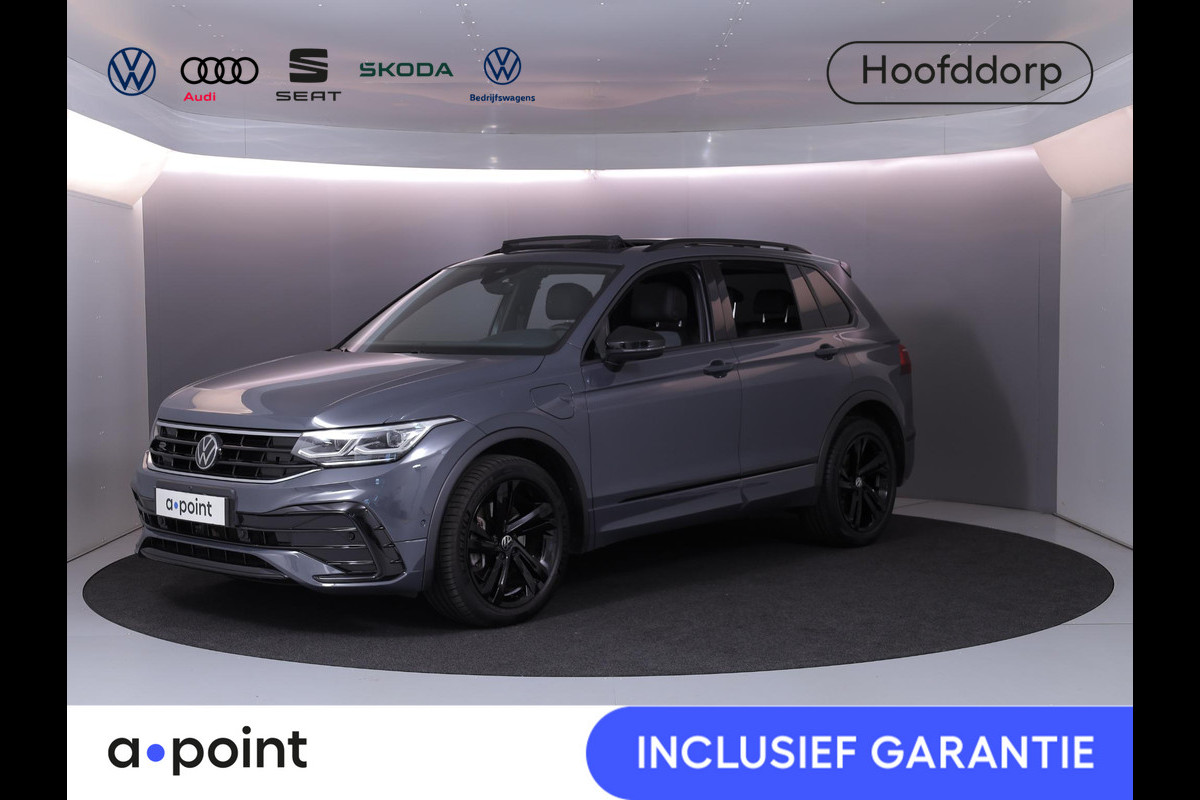 Volkswagen Tiguan 1.4 TSI eHybrid R-Line Business 245 pk Automaat (DSG) | Navigatie | Panoramadak | Parkeersensoren (Park assist) | Rondomzicht camera | Black Style pakket | R-Line |