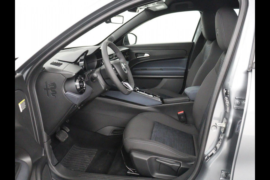 Alfa Romeo junior Elettrica 54 kWh | SOH 97,3% | Adaptive cruise | Carplay | Full LED | Parkeerhulp | Climate control | Digital Cockpit | 18'' velgen | Keyless start