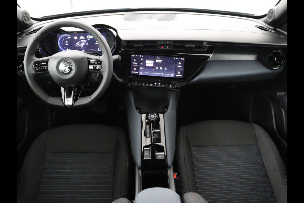 Alfa Romeo junior Elettrica 54 kWh | SOH 97,3% | Adaptive cruise | Carplay | Full LED | Parkeerhulp | Climate control | Digital Cockpit | 18'' velgen | Keyless start