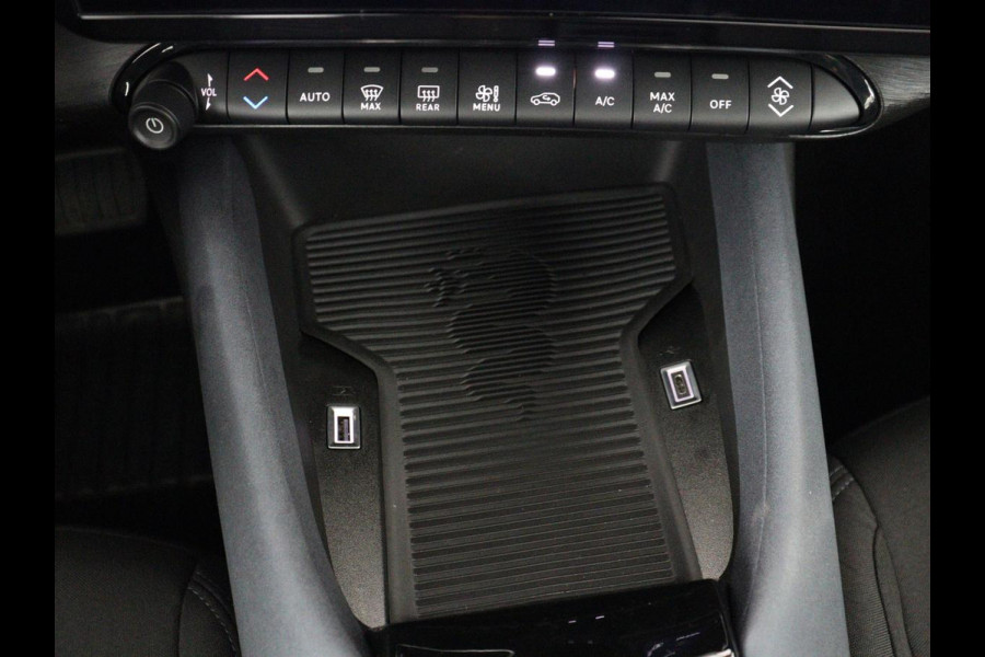 Alfa Romeo junior Elettrica 54 kWh | SOH 97,3% | Adaptive cruise | Carplay | Full LED | Parkeerhulp | Climate control | Digital Cockpit | 18'' velgen | Keyless start