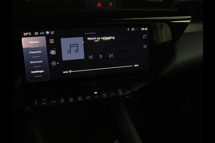 Alfa Romeo junior Elettrica 54 kWh | SOH 97,3% | Adaptive cruise | Carplay | Full LED | Parkeerhulp | Climate control | Digital Cockpit | 18'' velgen | Keyless start