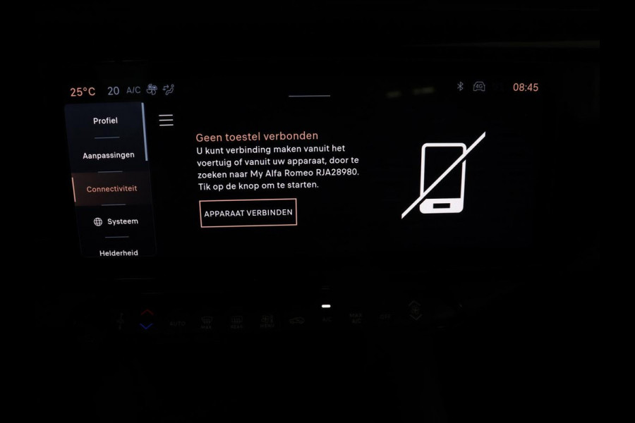 Alfa Romeo junior Elettrica 54 kWh | SOH 97,3% | Adaptive cruise | Carplay | Full LED | Parkeerhulp | Climate control | Digital Cockpit | 18'' velgen | Keyless start