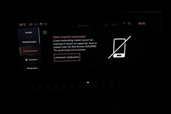 Alfa Romeo junior Elettrica 54 kWh | SOH 97,3% | Adaptive cruise | Carplay | Full LED | Parkeerhulp | Climate control | Digital Cockpit | 18'' velgen | Keyless start