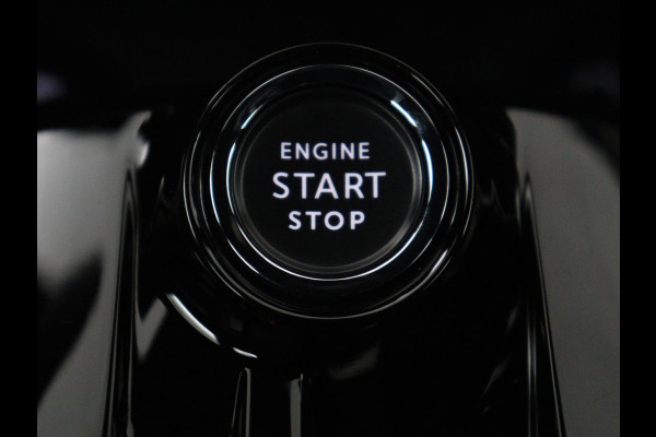 Alfa Romeo junior Elettrica 54 kWh | SOH 97,3% | Adaptive cruise | Carplay | Full LED | Parkeerhulp | Climate control | Digital Cockpit | 18'' velgen | Keyless start