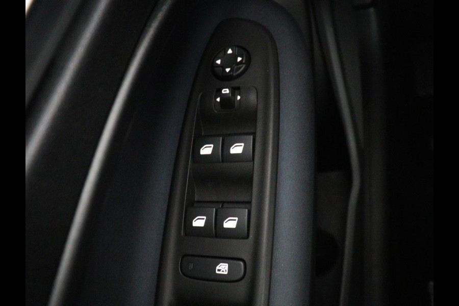 Alfa Romeo junior Elettrica 54 kWh | SOH 97,3% | Adaptive cruise | Carplay | Full LED | Parkeerhulp | Climate control | Digital Cockpit | 18'' velgen | Keyless start