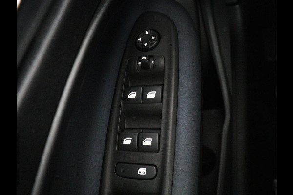 Alfa Romeo junior Elettrica 54 kWh | SOH 97,3% | Adaptive cruise | Carplay | Full LED | Parkeerhulp | Climate control | Digital Cockpit | 18'' velgen | Keyless start